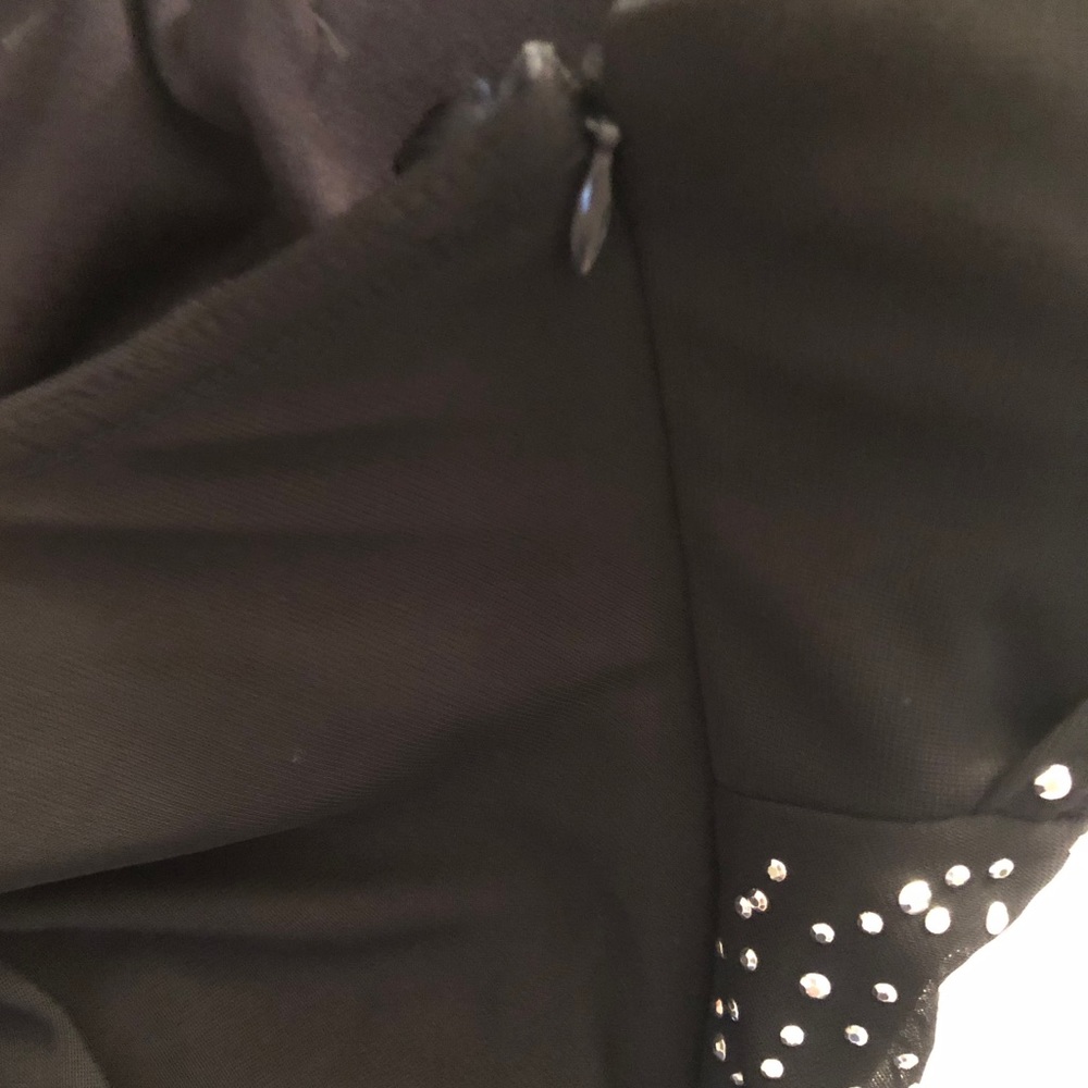Formal dress - Picture 6 of 8